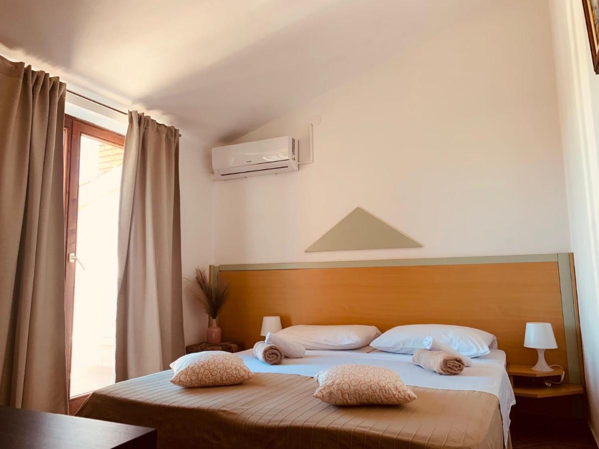 באניולה Linc Rooms & Apartments מראה חיצוני תמונה