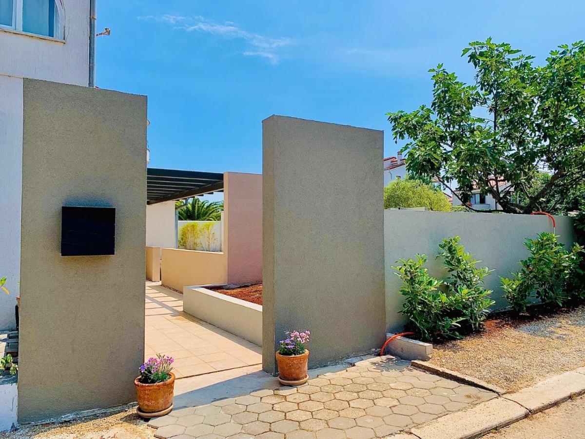 באניולה Linc Rooms & Apartments מראה חיצוני תמונה