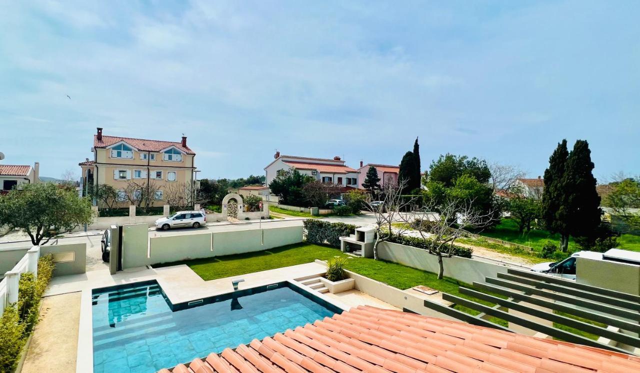 באניולה Linc Rooms & Apartments מראה חיצוני תמונה