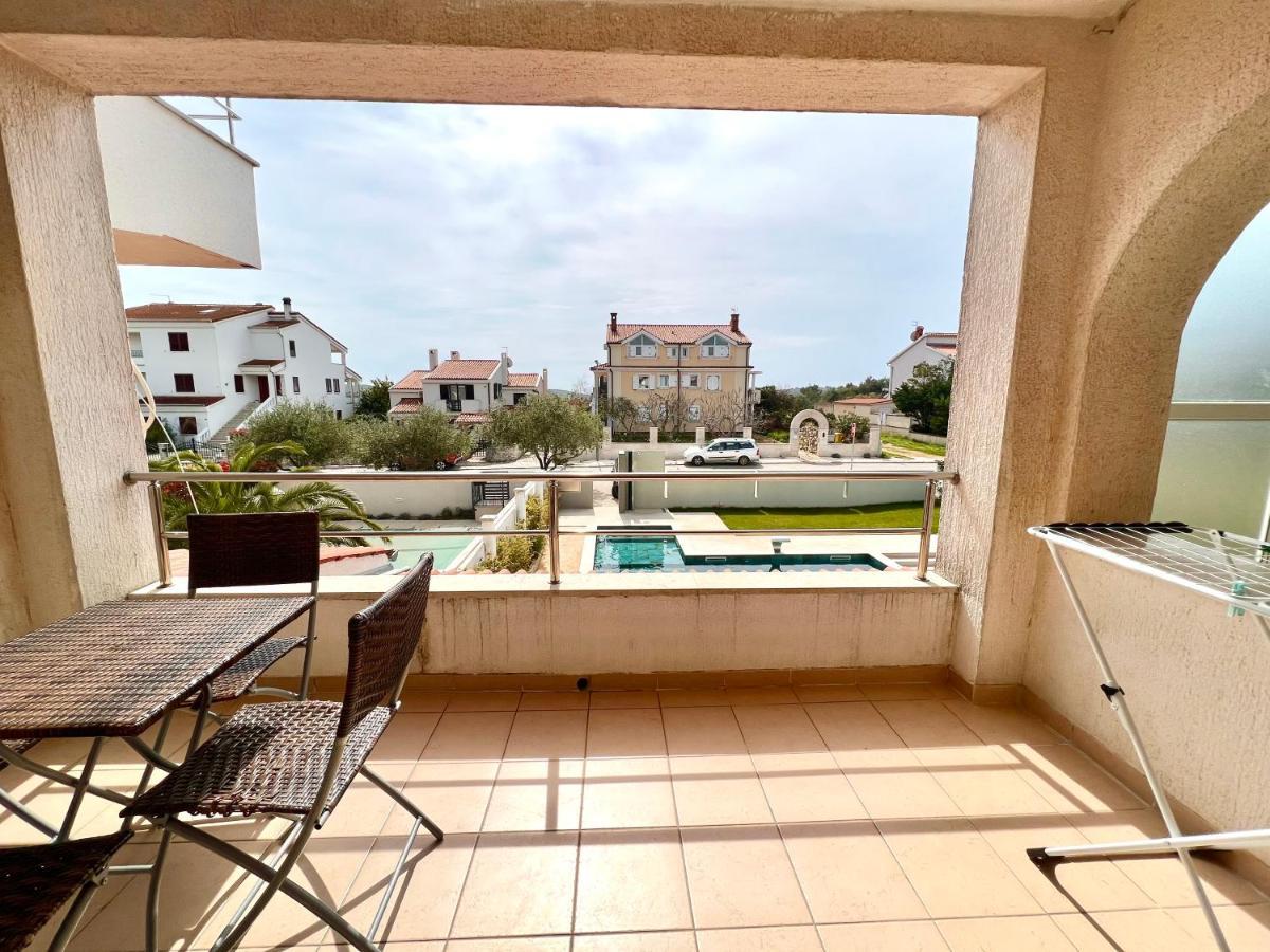 באניולה Linc Rooms & Apartments מראה חיצוני תמונה
