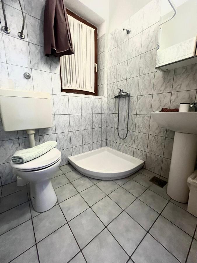 באניולה Linc Rooms & Apartments מראה חיצוני תמונה